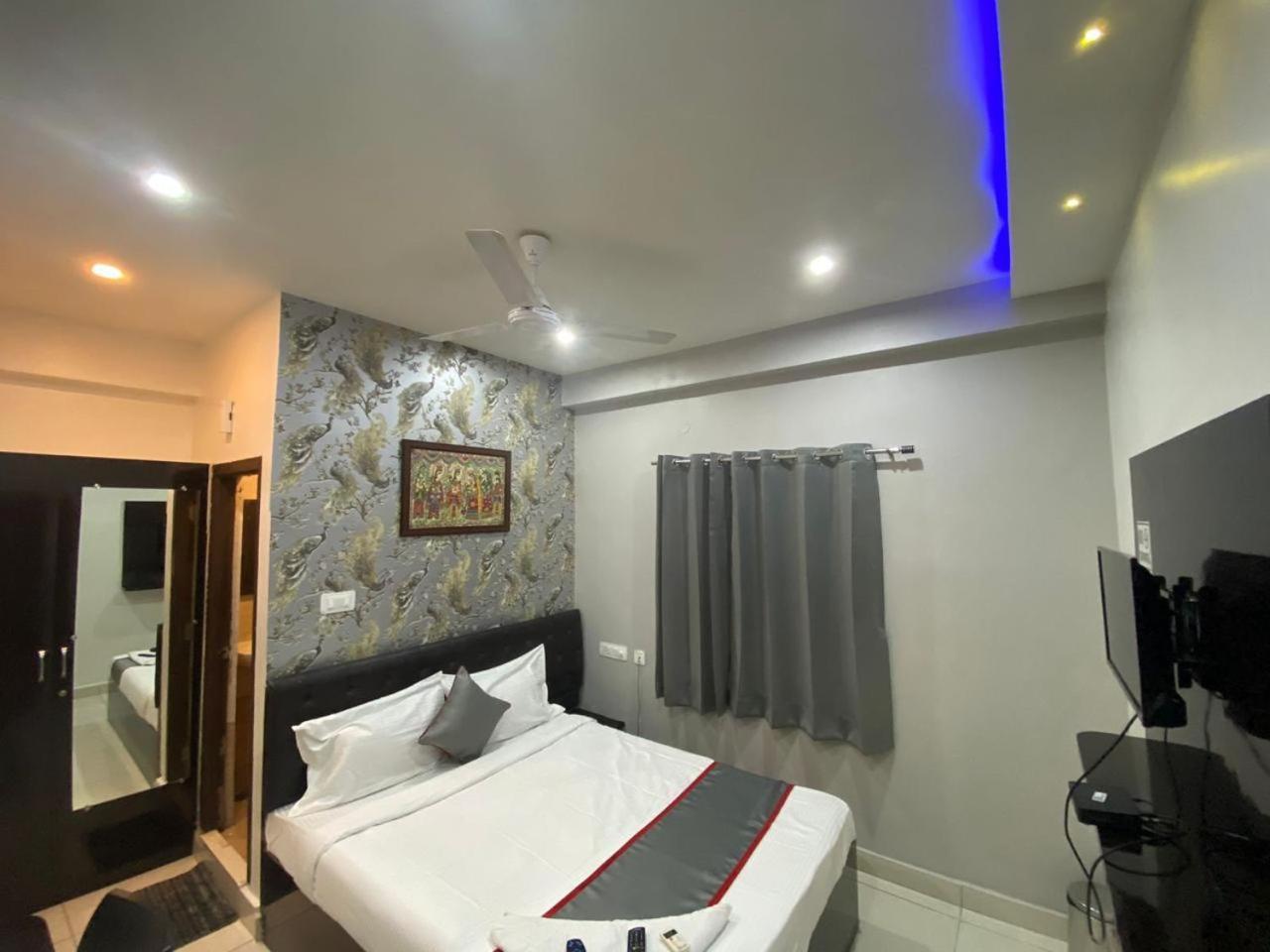 Hotel Grandview Kondapur  Exterior photo